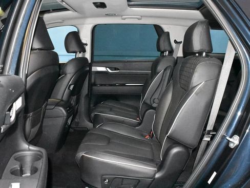 Used 2024 Hyundai Palisade Limited AWD/4WD image 21