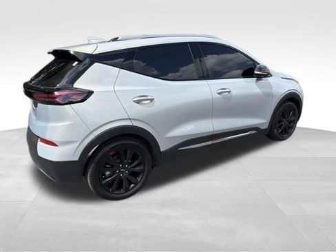 Used 2023 Chevrolet Bolt EUV Premier w/ Sun & Sound Package FWD image 12