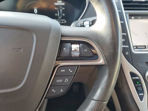 Used 2019 Lincoln Nautilus Reserve w/ Driver Assistance Package FWD image 25