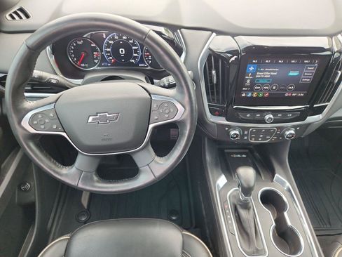 Certified 2022 Chevrolet Traverse Premier w/ Redline Edition AWD/4WD image 11