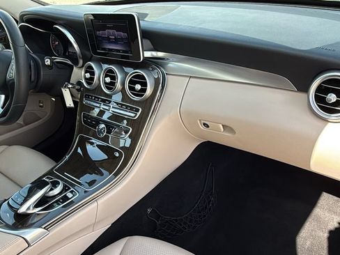 Used 2015 Mercedes-Benz C 300 4MATIC Sedan image 39