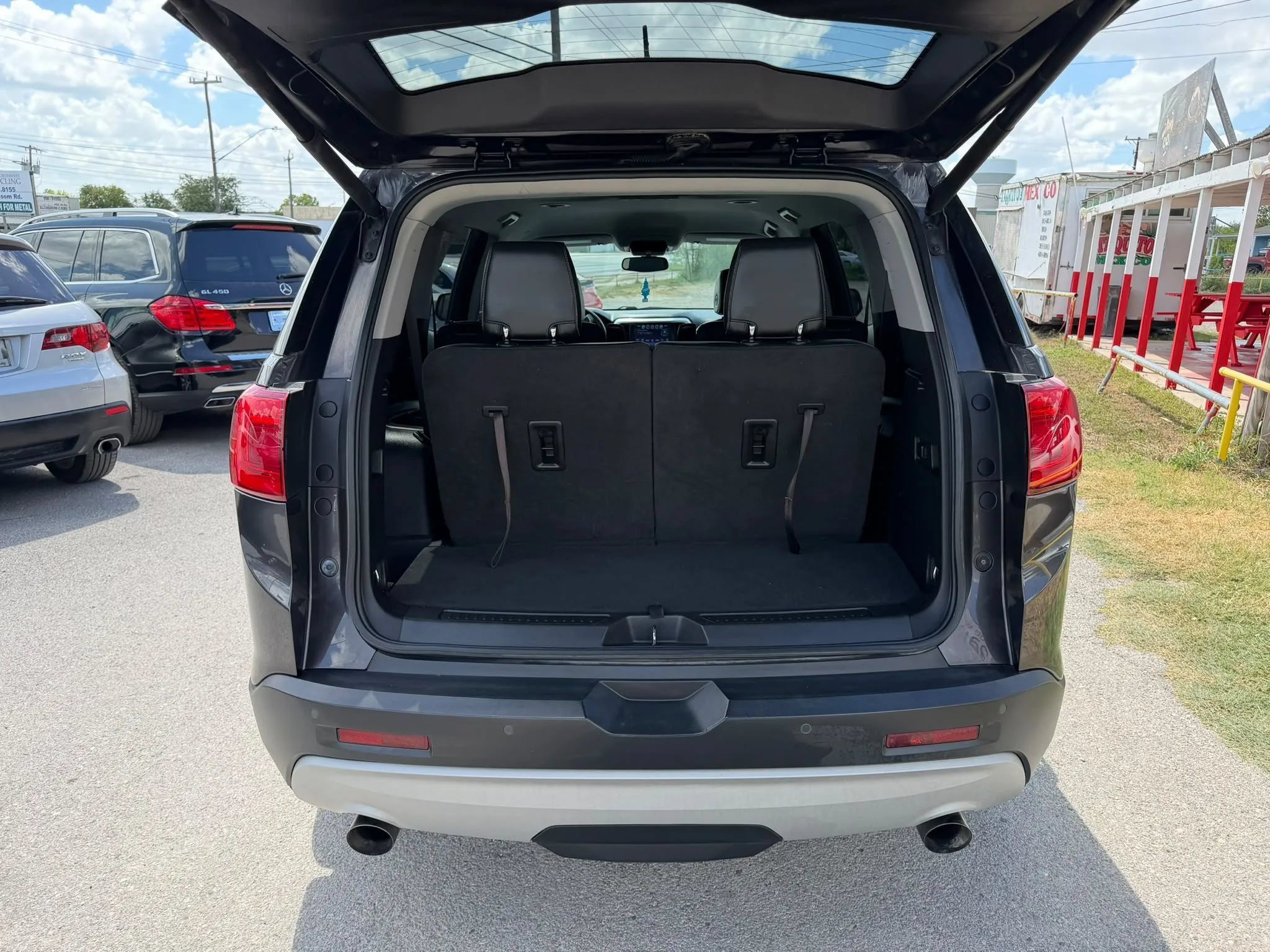 Used 2017 GMC Acadia SLT FWD image 22