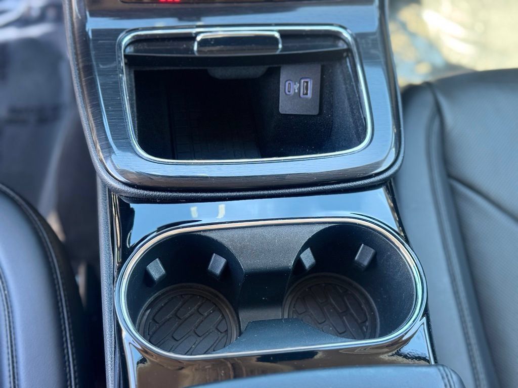 Used 2023 Lincoln Nautilus Reserve AWD/4WD image 18