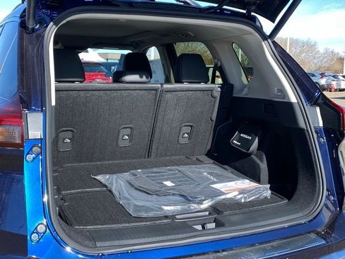 New 2026 Nissan Rogue Platinum image 25