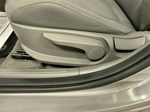 Used 2023 Hyundai Elantra SE image 10