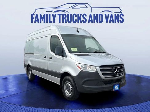 Used 2019 Mercedes-Benz Sprinter 144 Cargo image 6