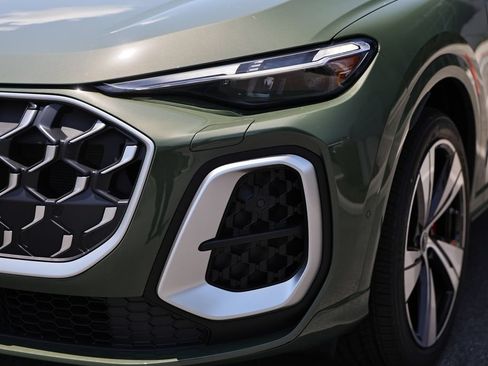 New 2026 Audi SQ5 Prestige AWD/4WD image 12