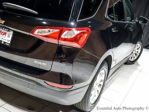 Used 2020 Chevrolet Equinox LS w/ LS Convenience Package image 10