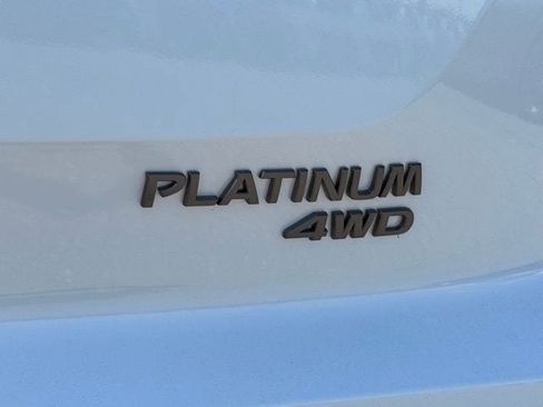 New 2026 Nissan Pathfinder Platinum AWD/4WD image 17