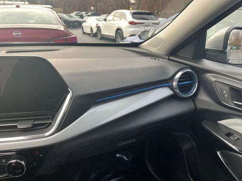 Used 2025 Chevrolet Trax LT image 29