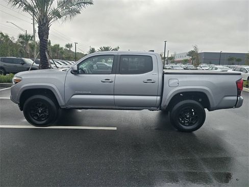 Used 2020 Toyota Tacoma SR5 image 3