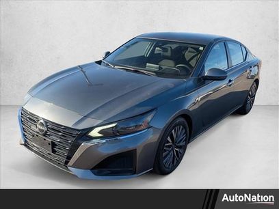 Used 2023 Nissan Altima 2.5 SV