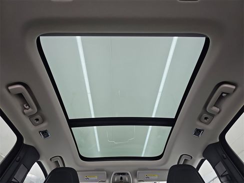 Used 2021 Volvo XC90 T5 Momentum image 39