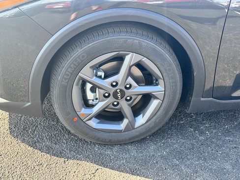 New 2026 Kia K4 LXS image 9