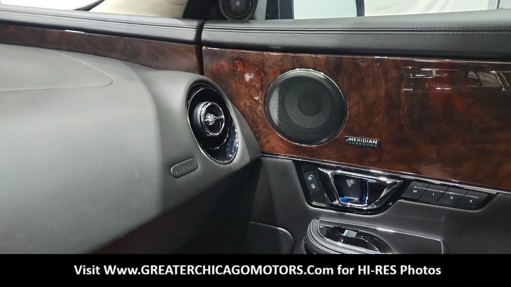 Used 2017 Jaguar XJ L Portfolio AWD/4WD image 32