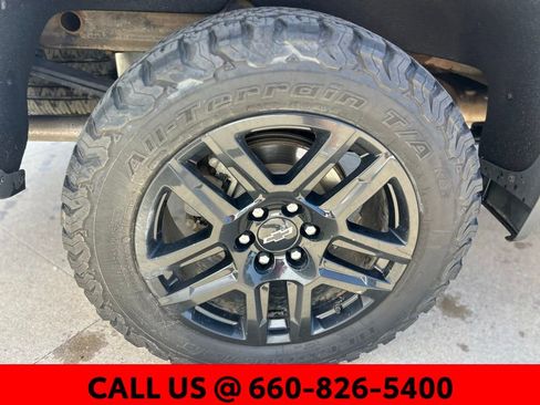 Used 2021 Chevrolet Silverado 1500 LT Trail Boss w/ Bed Protection Package AWD/4WD image 10