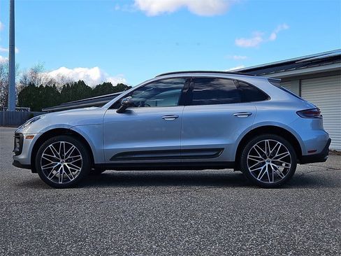 New 2026 Porsche Macan Turbo image 2