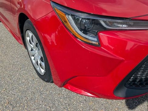 Used 2020 Toyota Corolla LE FWD image 2