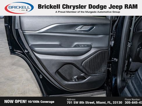 Used 2024 Jeep Grand Cherokee Altitude image 12