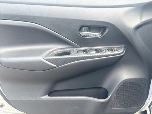 Used 2025 Nissan Versa SV FWD image 26
