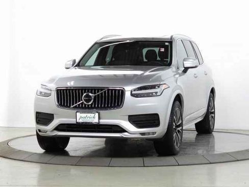 Used 2020 Volvo XC90 T6 Momentum w/ Protection Package Premier image 3