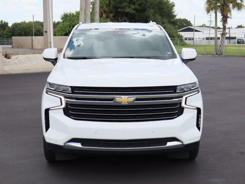 Used 2024 Chevrolet Suburban LT RWD image 4