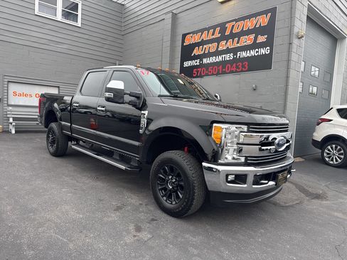 Used 2017 Ford F250 Lariat w/ Chrome Package image 1