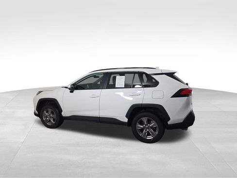 Used 2025 Toyota RAV4 XLE image 10
