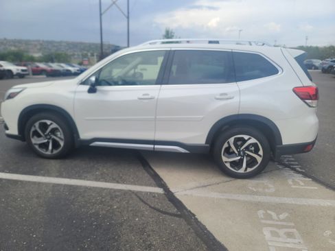 Used 2023 Subaru Forester Touring AWD/4WD image 2