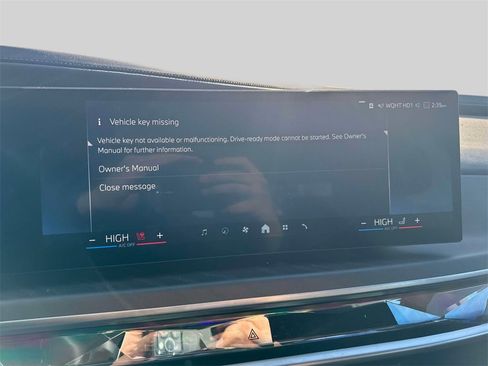 Certified 2023 BMW 760i xDrive w/ Executive Package image 13