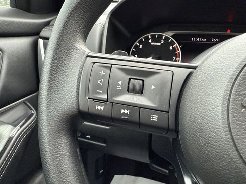 Used 2024 Nissan Rogue SV image 14