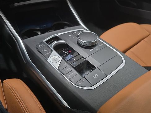 Used 2024 BMW 330i Sedan w/ M Sport Package image 24