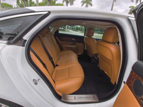 Used 2019 Jaguar XJ L Portfolio RWD image 37