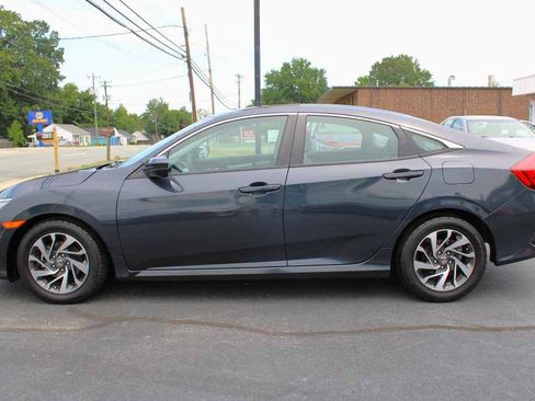 Used 2016 Honda Civic EX image 2