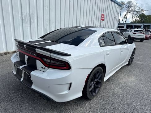 Used 2019 Dodge Charger R/T w/ Blacktop Package RWD image 8