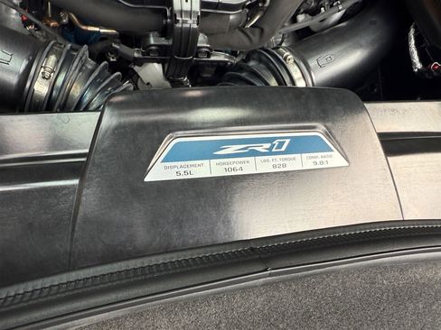 Used 2025 Chevrolet Corvette ZR1 w/ ZR1 Carbon Fiber Aero Package image 82