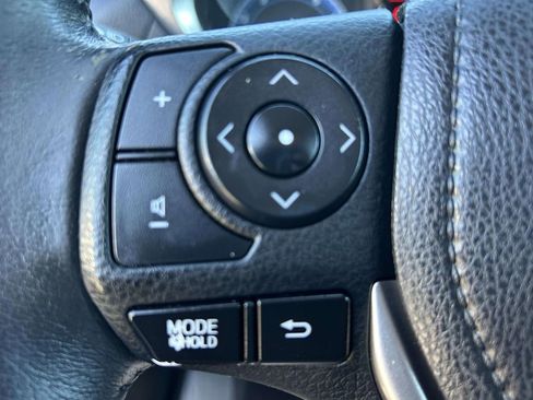 Used 2015 Toyota Corolla S image 19