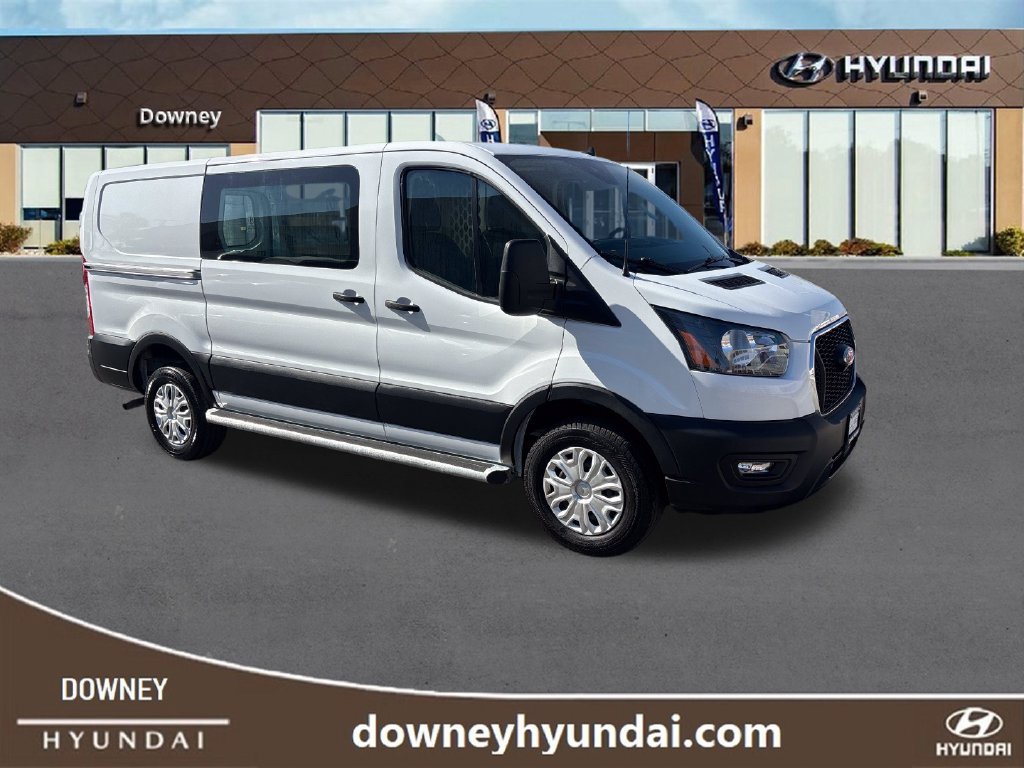 Used 2025 Ford Transit 250 Low Roof RWD image 3