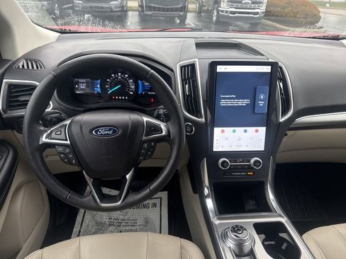 Certified 2022 Ford Edge Titanium w/ Class II Trailer Tow Package image 15