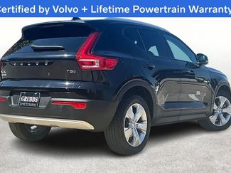 Used 2022 Volvo XC40 T5 Momentum video 2
