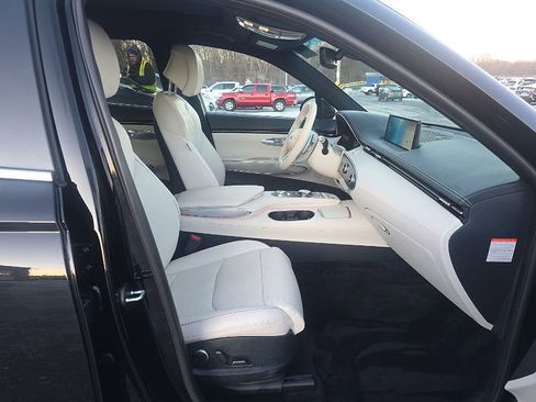 Used 2024 Genesis Electrified GV70 Prestige w/ Prestige Package image 10