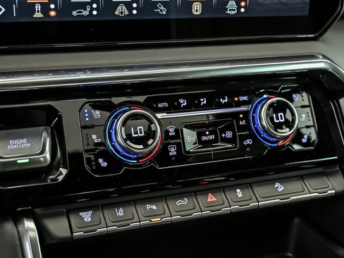 New 2026 GMC Sierra 2500 Denali Ultimate w/ Max Trailering Package AWD/4WD image 17
