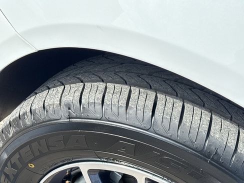 Used 2017 Dodge Grand Caravan SXT image 10