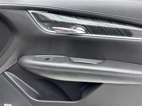 Used 2020 Cadillac XT6 Premium Luxury image 48