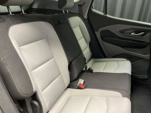 Used 2022 GMC Terrain SLE image 13