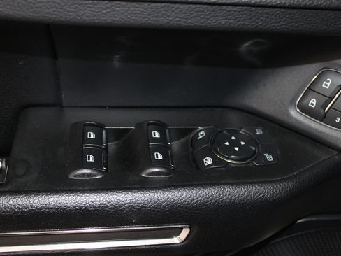 Used 2020 Ford Expedition XLT w/ Equipment Group 202A AWD/4WD image 39