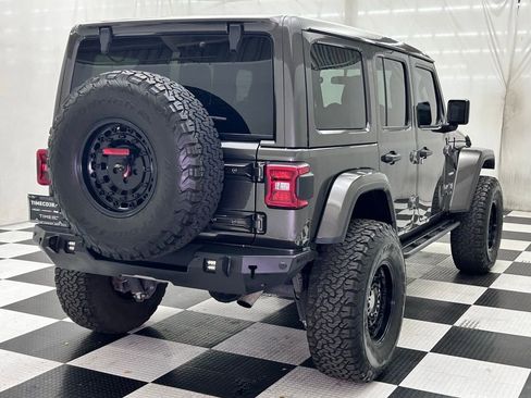 Used 2019 Jeep Wrangler Unlimited Sahara w/ Safety Group image 9
