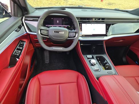 Used 2025 Jeep Wagoneer S Launch Edition image 2