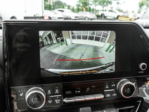 Used 2025 Toyota Highlander XSE AWD/4WD image 9