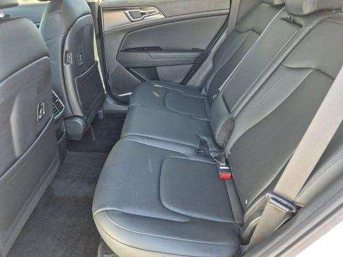 Used 2023 Kia Sportage EX image 17